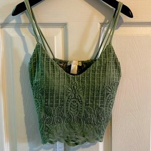 “Women’s Classic Skirt - Size 8 | Perfect for Professional Work Wear”